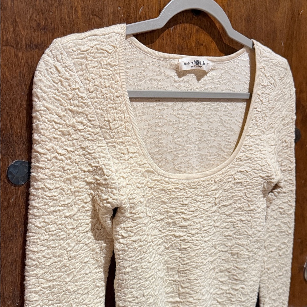 Natural Life cream textured scoop neck cropped size small stretch neutral - Picture 3 of 8